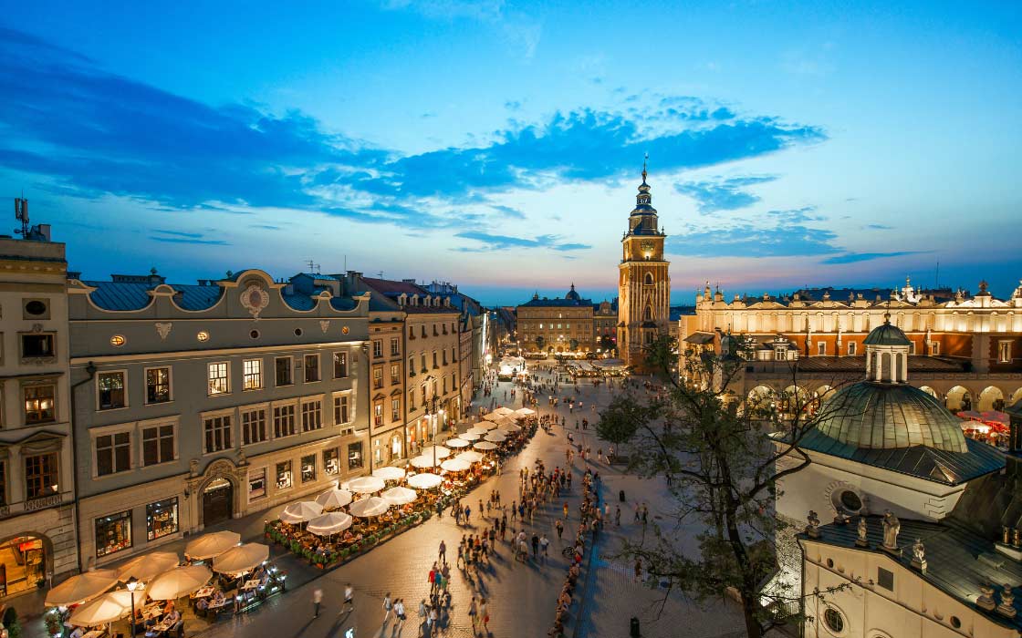 Marktplatz von Krakau am Abend