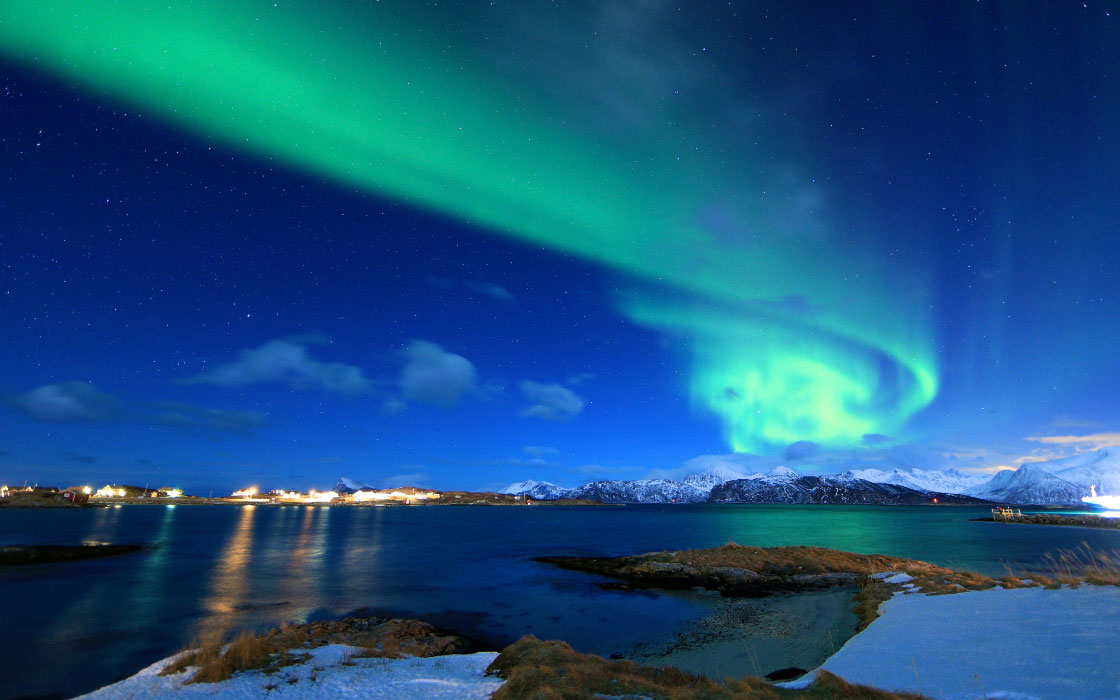 Nordlichter in der Dämmerung.
